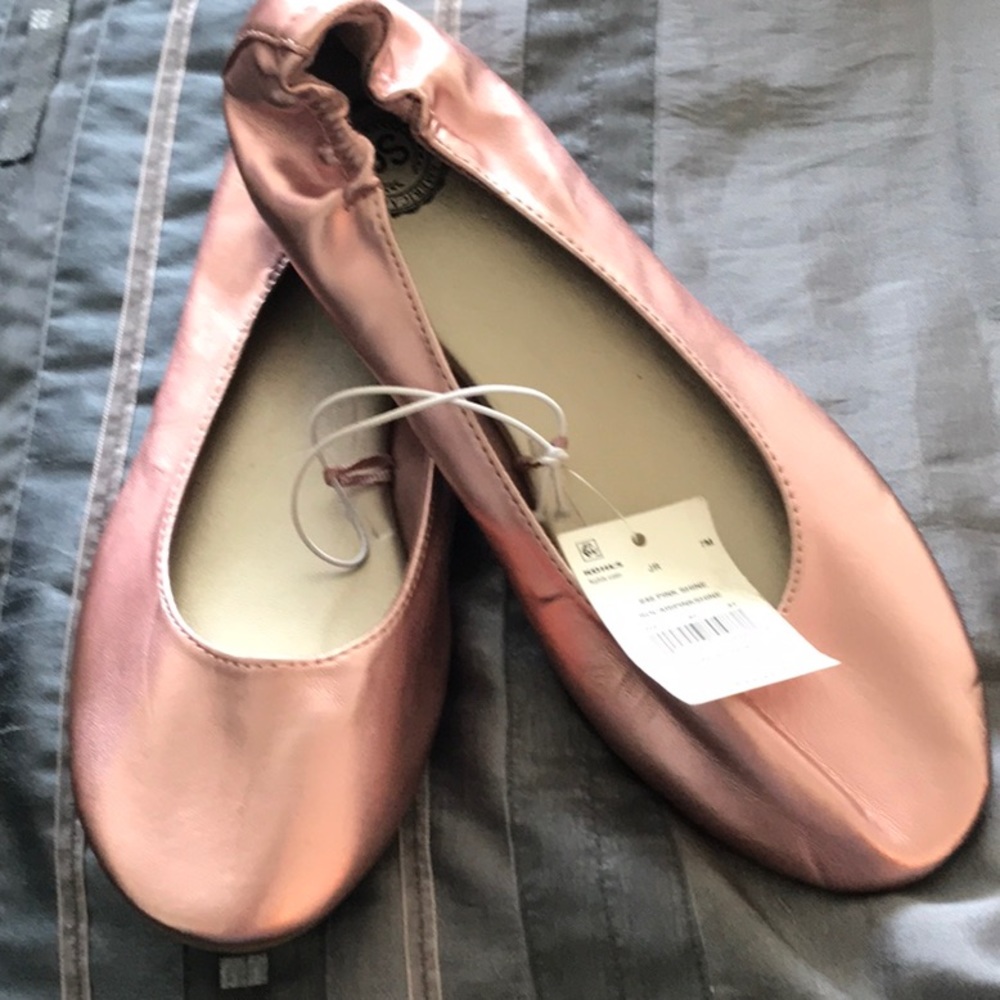 NWT. Size 7 So brand ballerina slip on’s